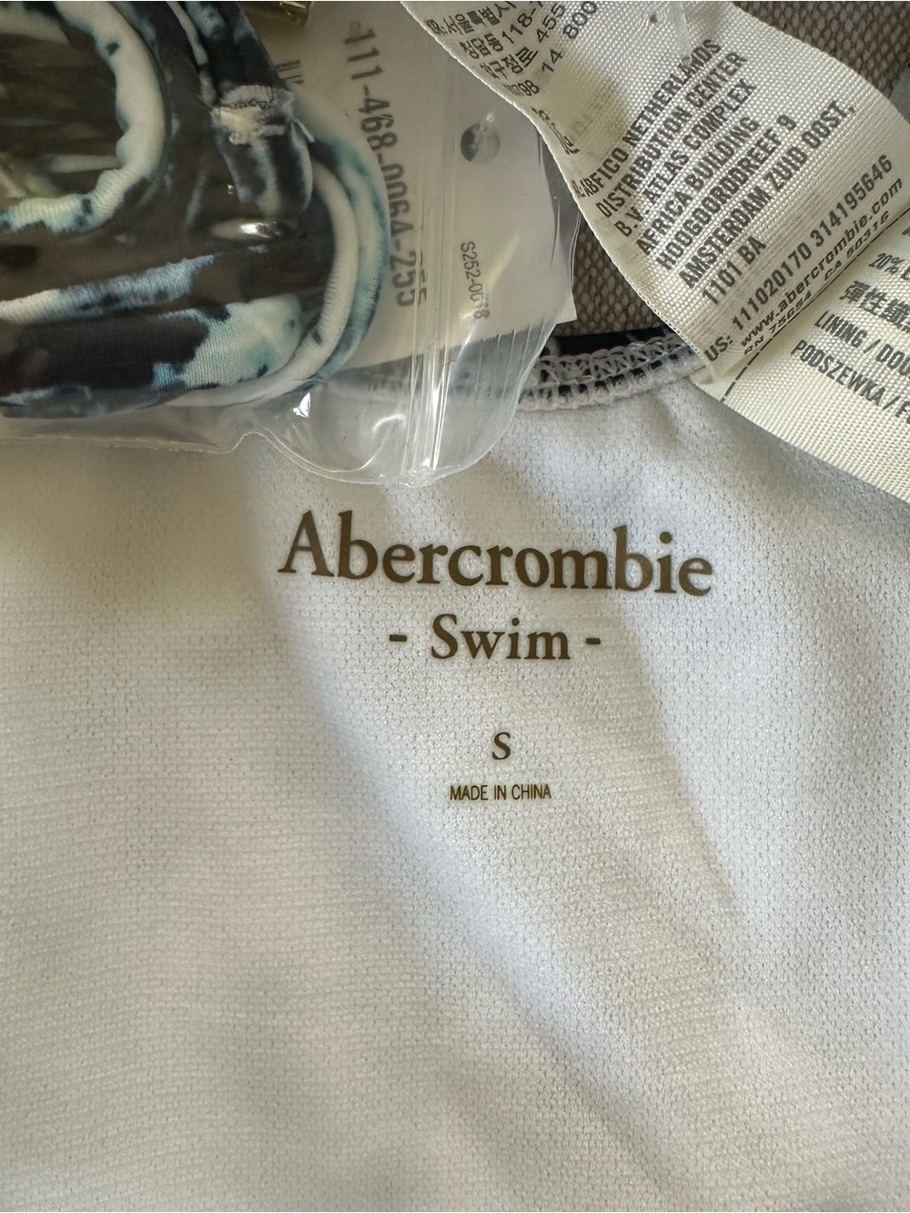 NEW Abercrombie Off the Shoulder Flounce Neckline One Piece Swimsuit with Sarong - Picture 7 of 10